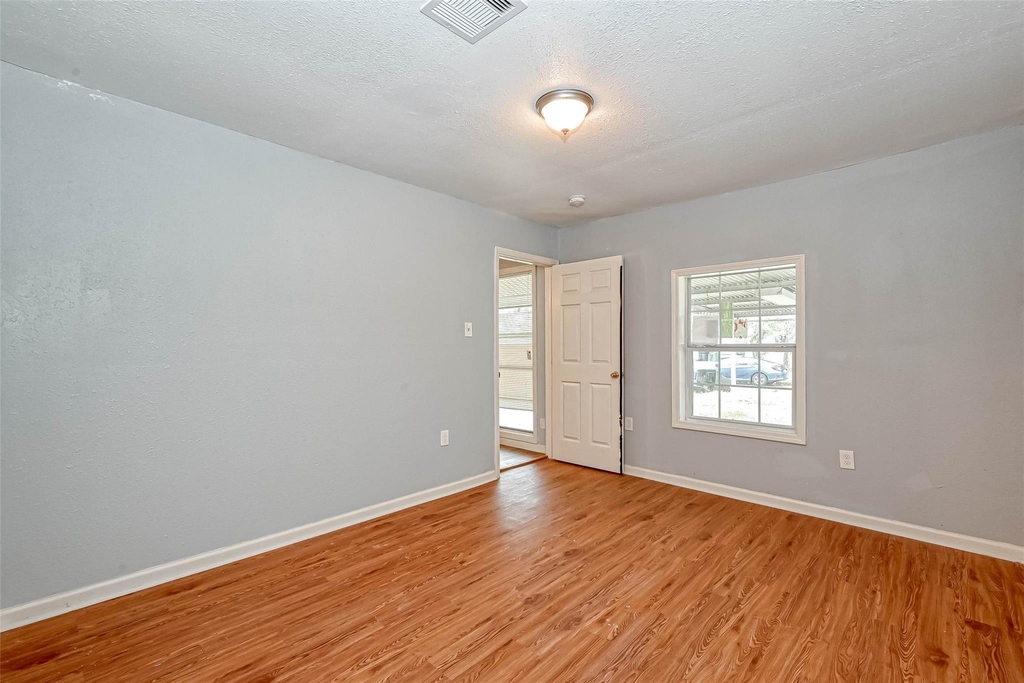 5707 Lakefield Drive - Photo 9