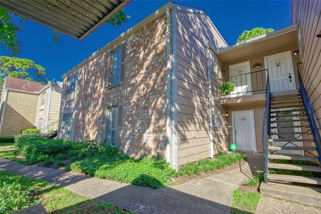 2800 Jeanetta Street - Photo 0