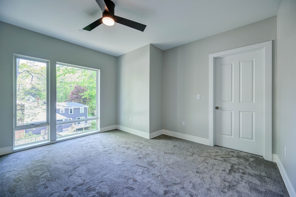 2059 Lafayette - Photo 18