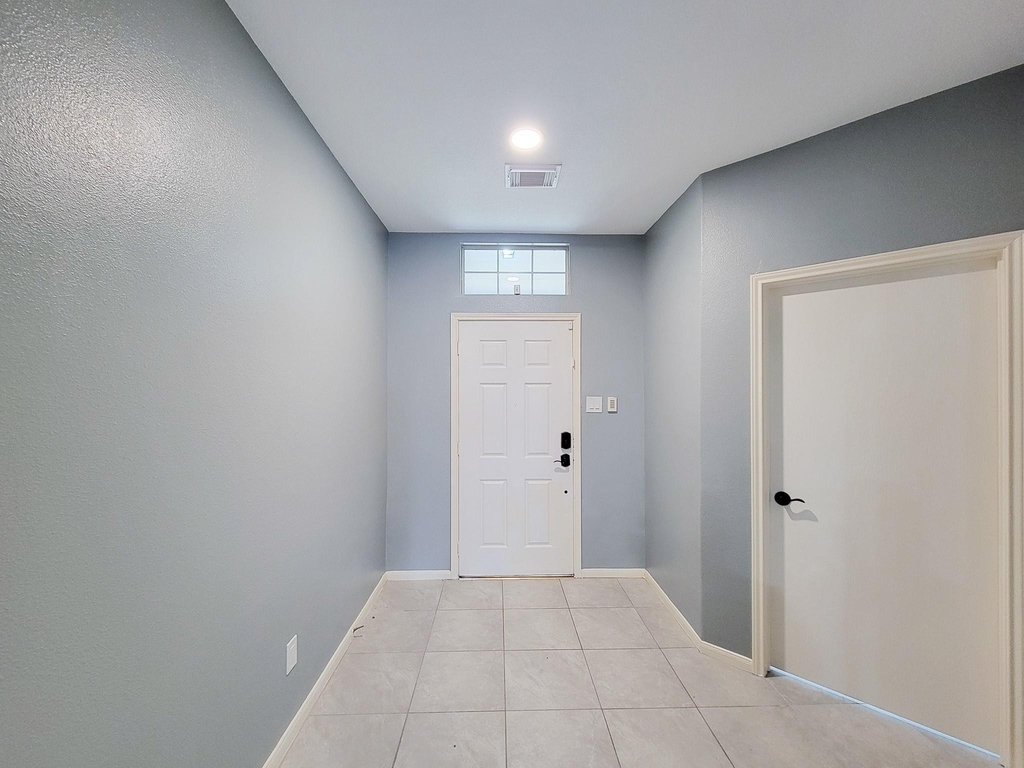 1206 Hemple Drive - Photo 3