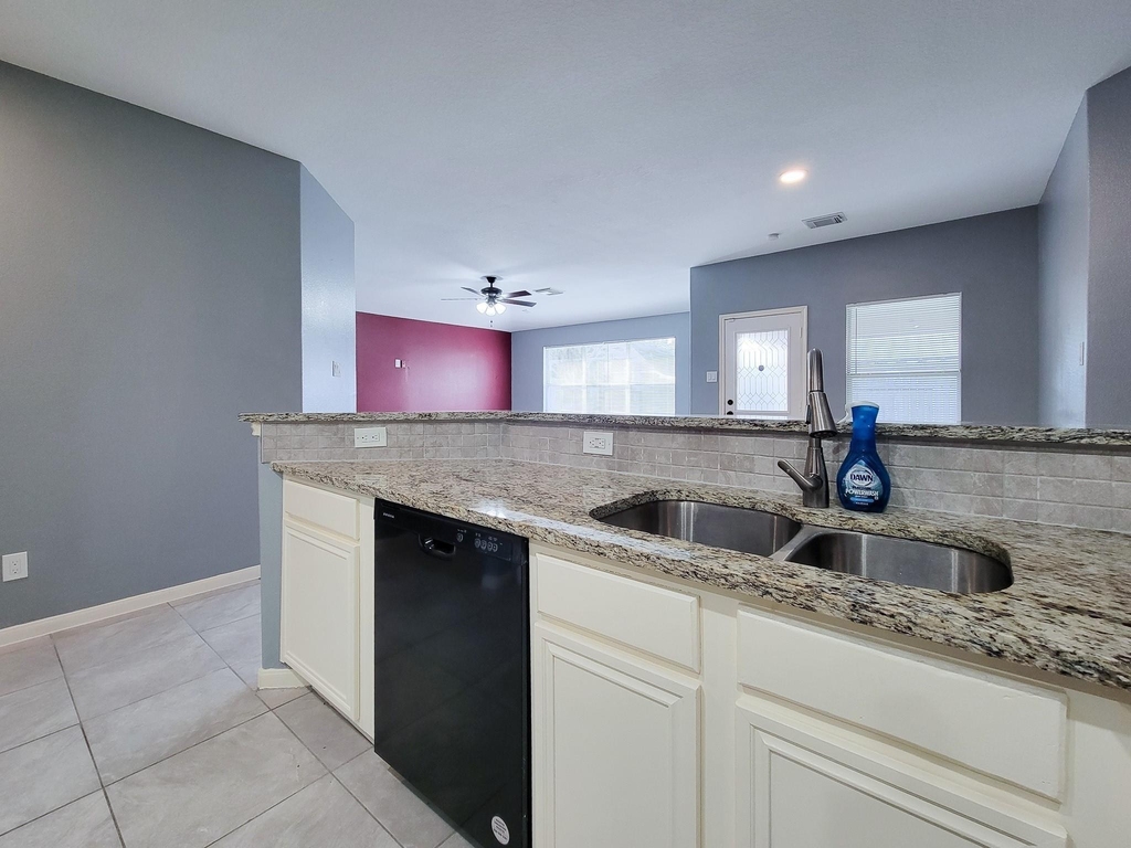1206 Hemple Drive - Photo 8