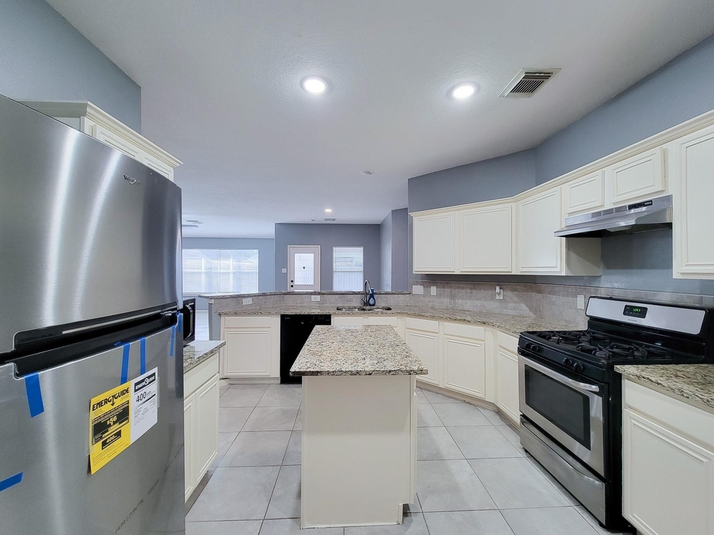 1206 Hemple Drive - Photo 5