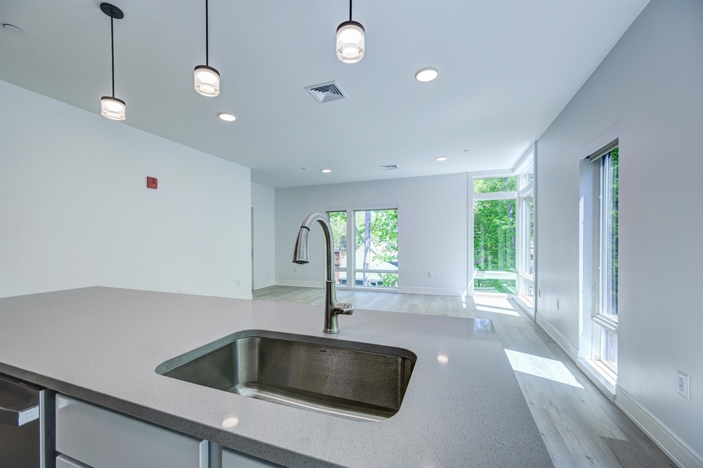 2059 Lafayette - Photo 21