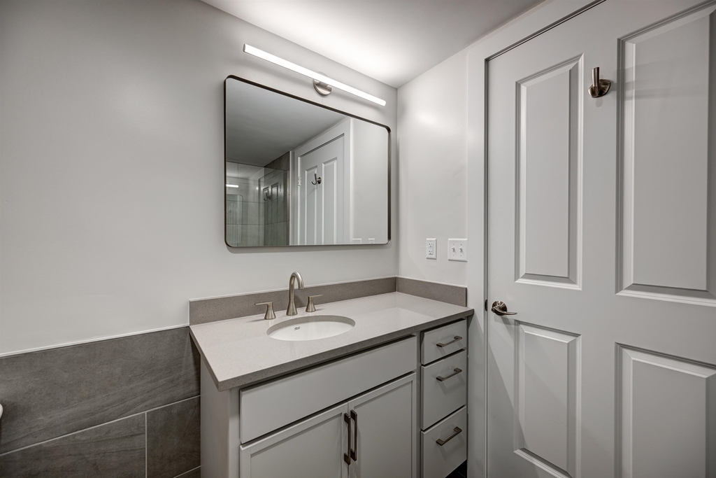 2059 Lafayette - Photo 33