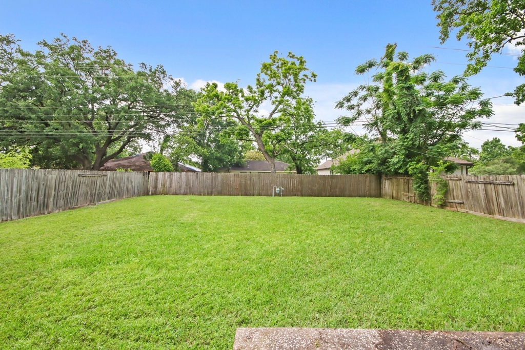 7306 Parker Road - Photo 16