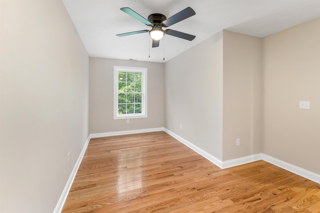 19 Granite - Photo 31