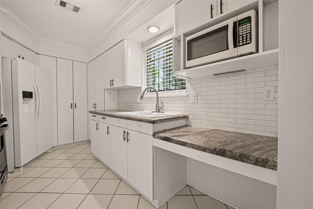 1215 Mosher Lane - Photo 7
