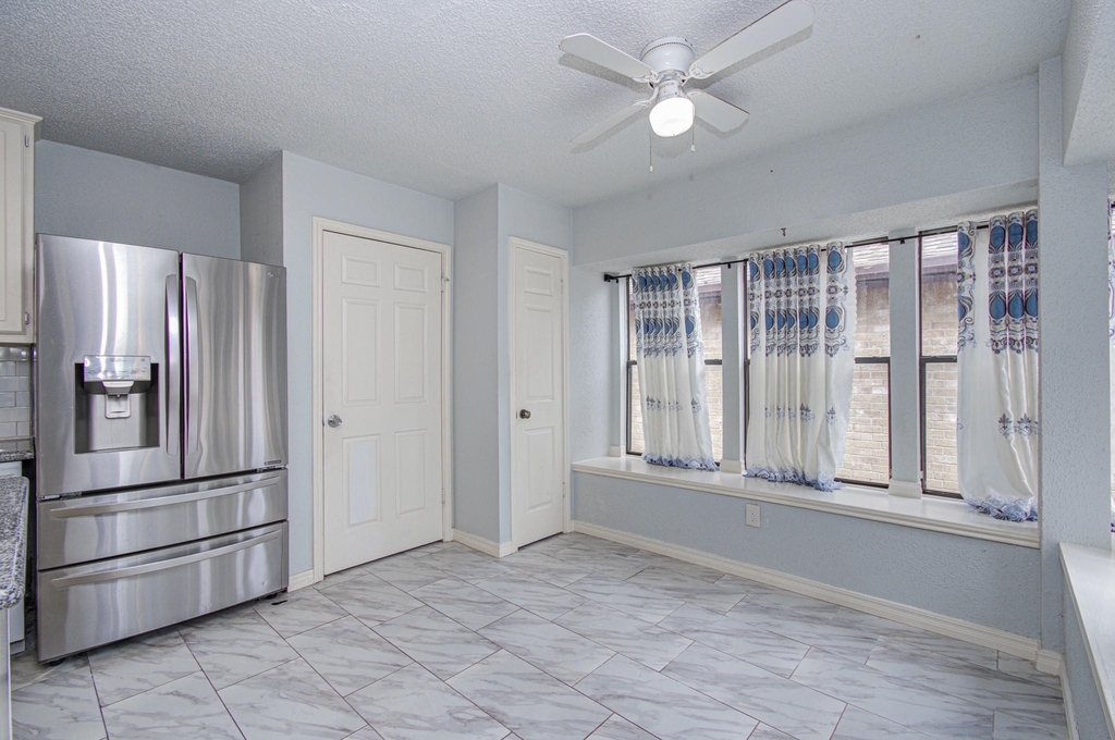 6823 Puerta Vista Lane - Photo 24