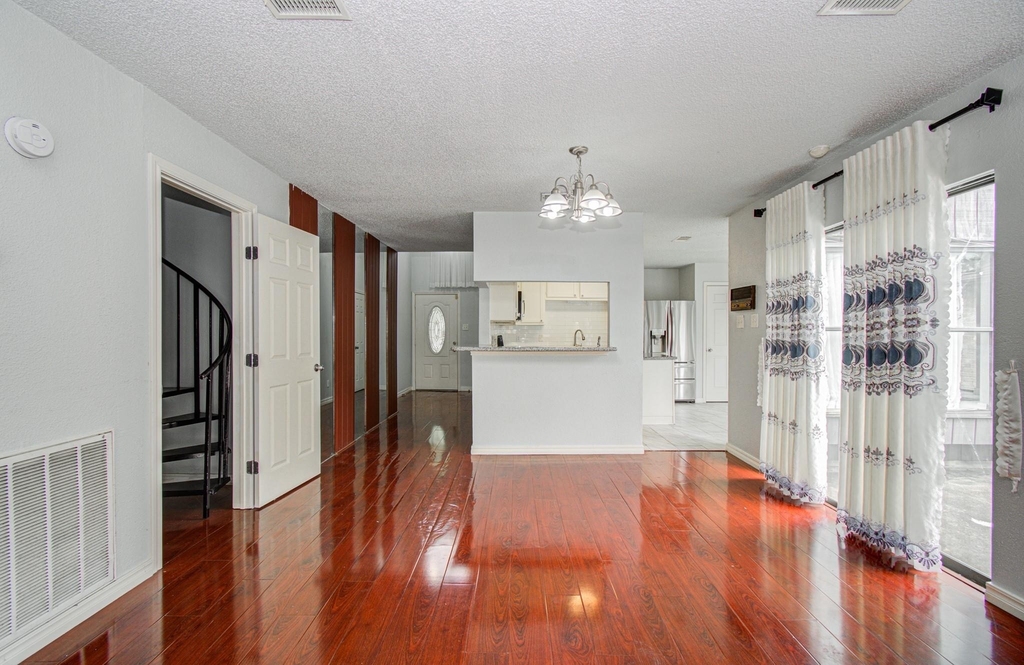 6823 Puerta Vista Lane - Photo 15