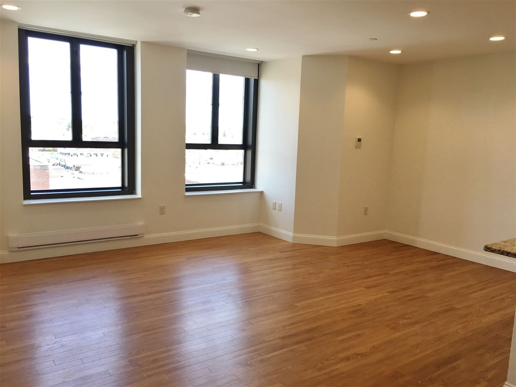 875 Elm - Photo 21