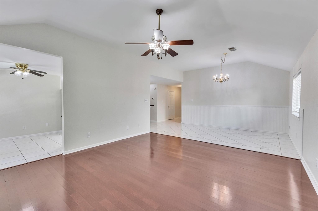 21808 Whispering Forest Drive - Photo 16