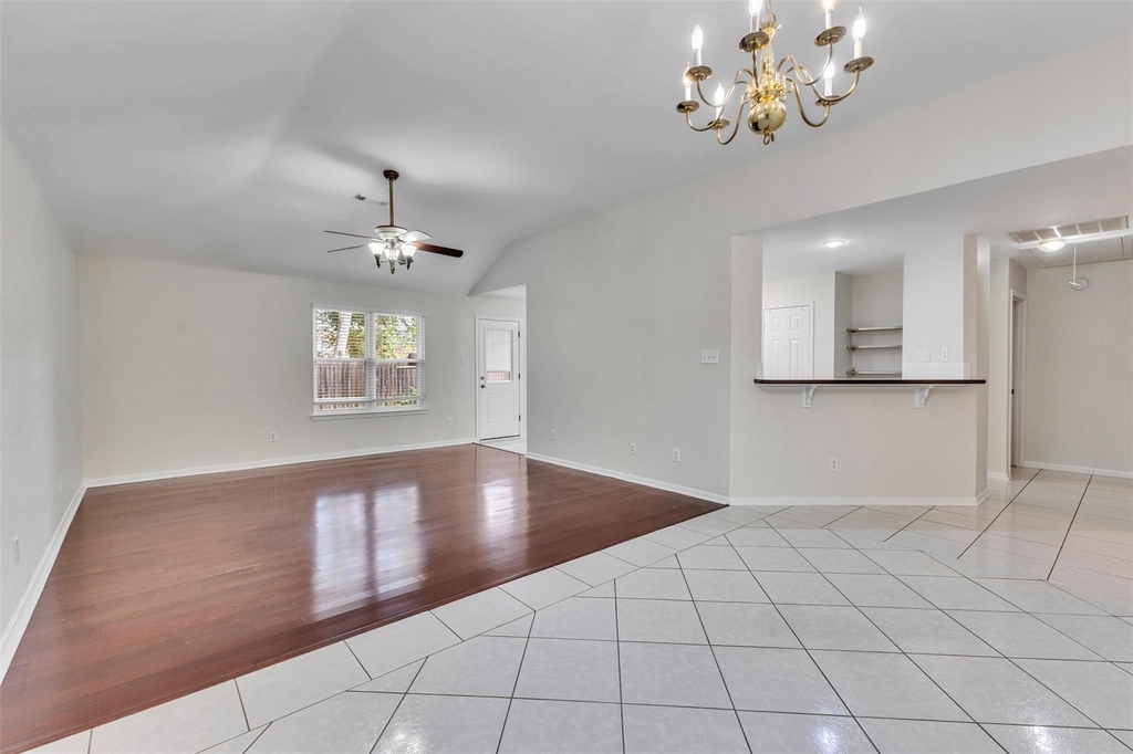 21808 Whispering Forest Drive - Photo 11