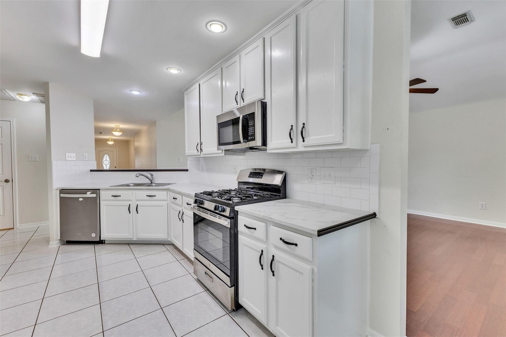 21808 Whispering Forest Drive - Photo 7