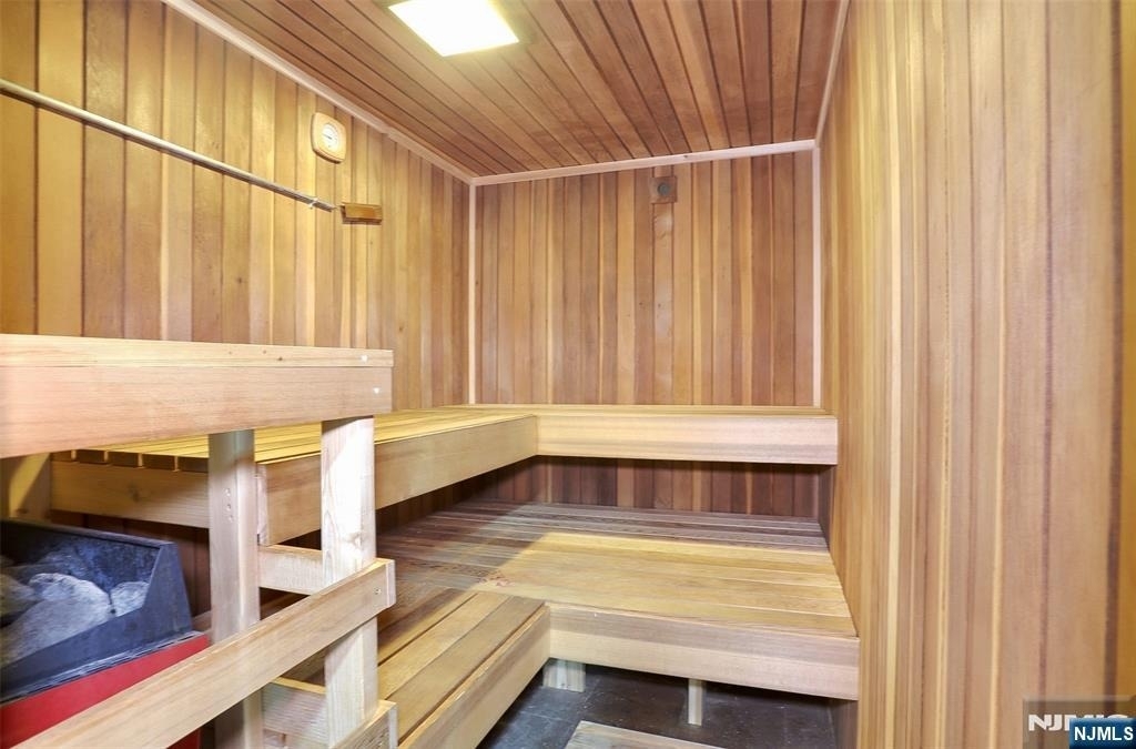 1111 River - Photo 17