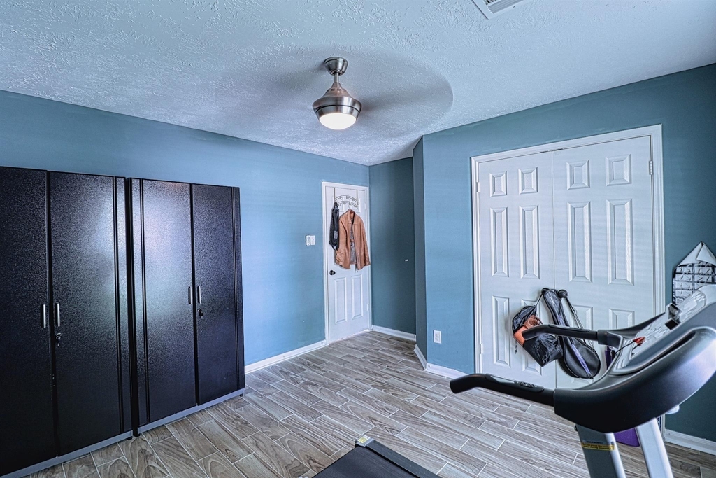 2123 Meadow Park Circle - Photo 22