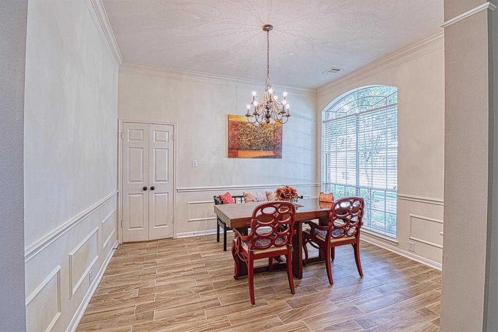 2123 Meadow Park Circle - Photo 6