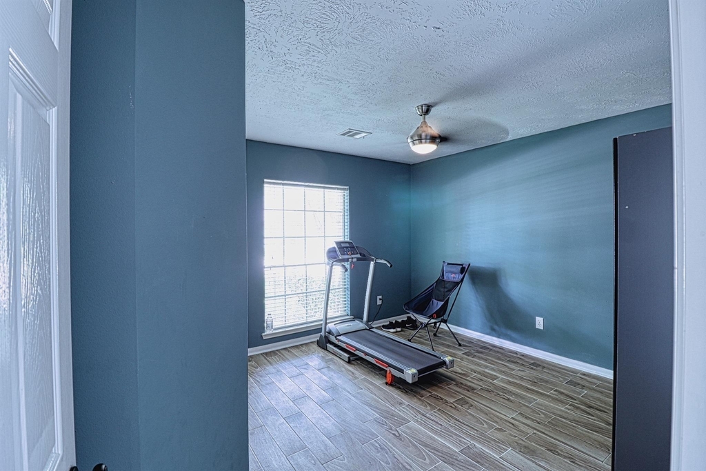 2123 Meadow Park Circle - Photo 21