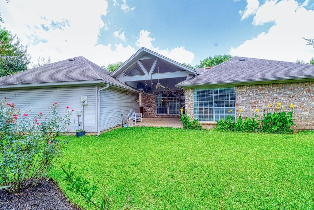 2123 Meadow Park Circle - Photo 29