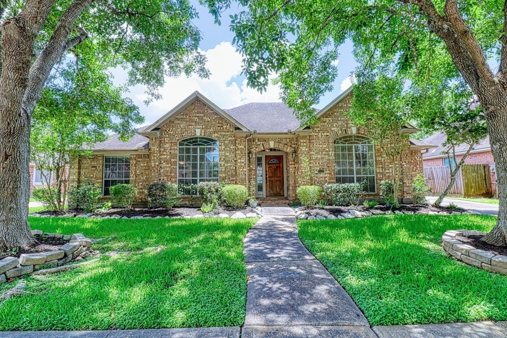 2123 Meadow Park Circle - Photo 0