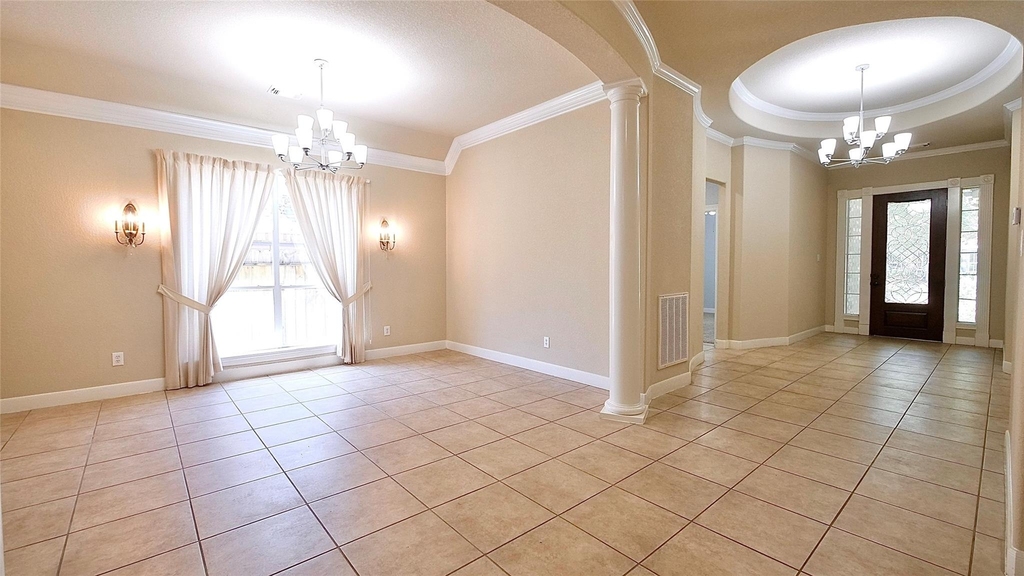 8303 Crescent Knolls Dr Drive - Photo 16