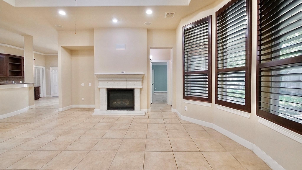 8303 Crescent Knolls Dr Drive - Photo 11