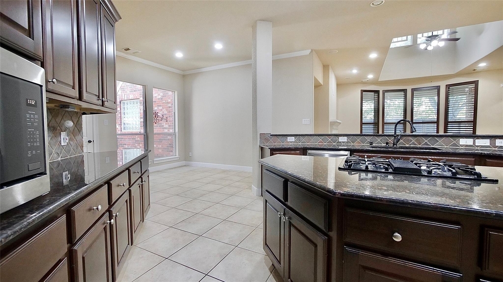8303 Crescent Knolls Dr Drive - Photo 21