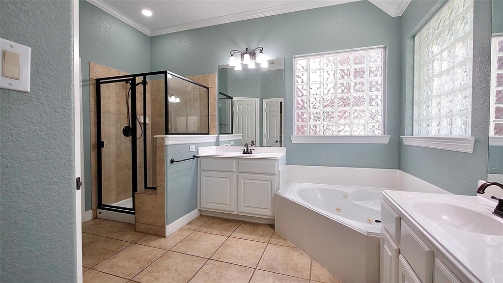 8303 Crescent Knolls Dr Drive - Photo 29