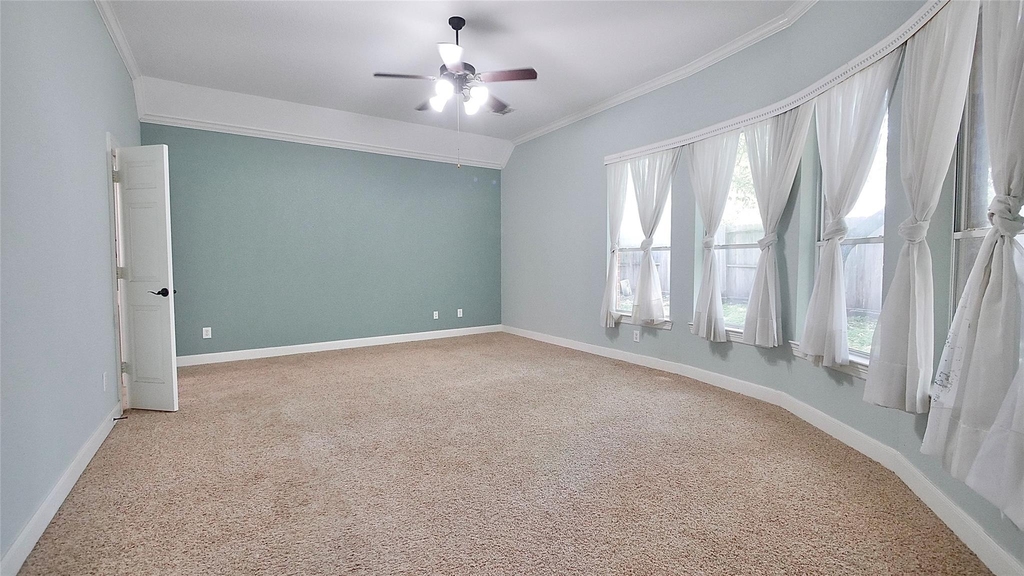8303 Crescent Knolls Dr Drive - Photo 25