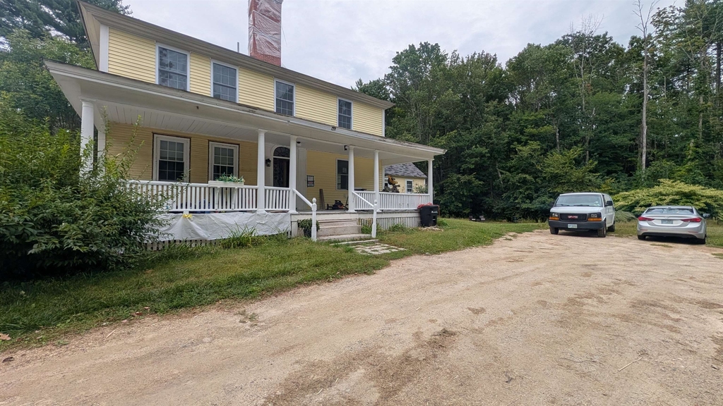 215 Bay - Photo 1