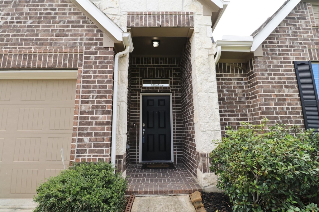 7511 Cypress Pin Oak Drive - Photo 3