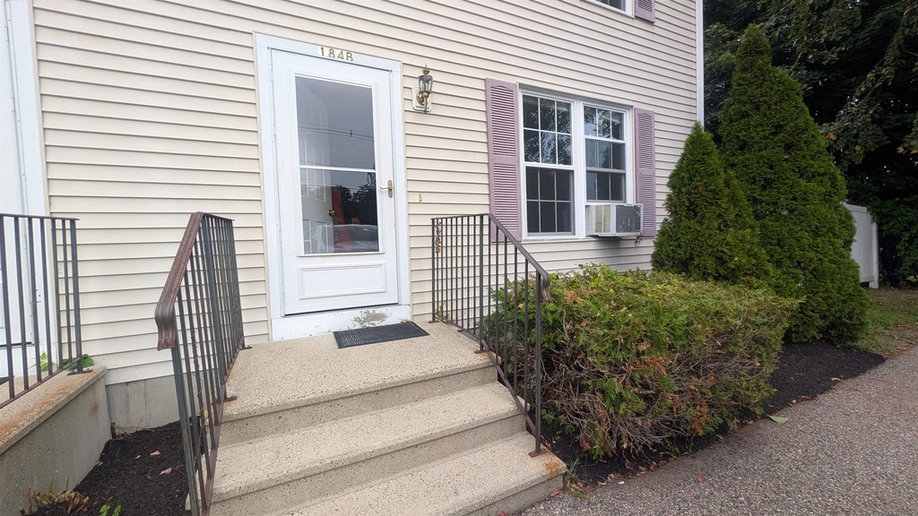 184 Brock - Photo 0