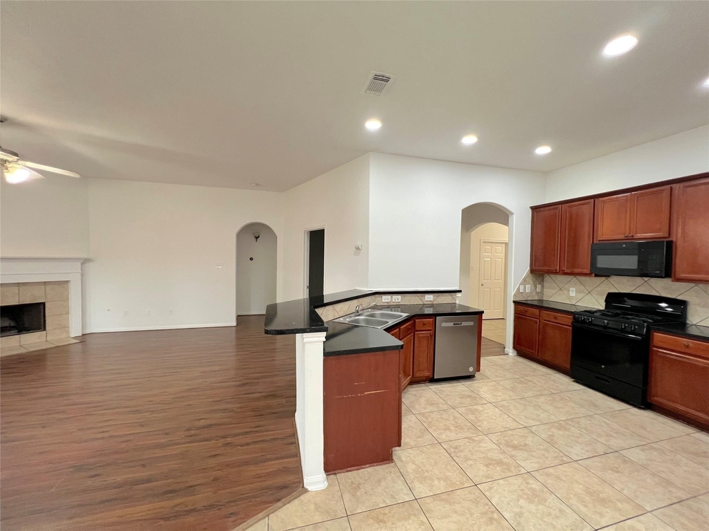 17215 Fernchase Court - Photo 7