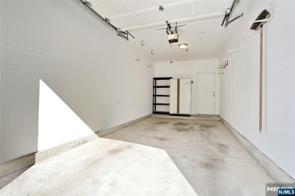 2406 Hemingway - Photo 32