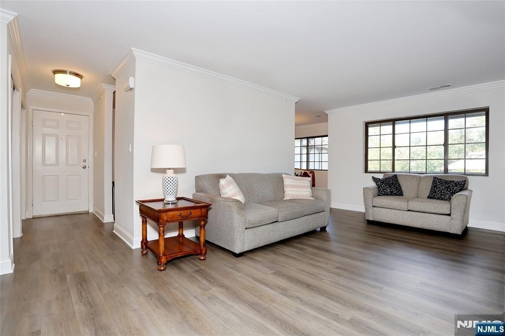 2406 Hemingway - Photo 7
