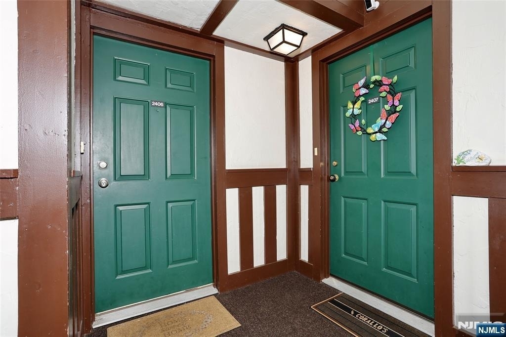 2406 Hemingway - Photo 2