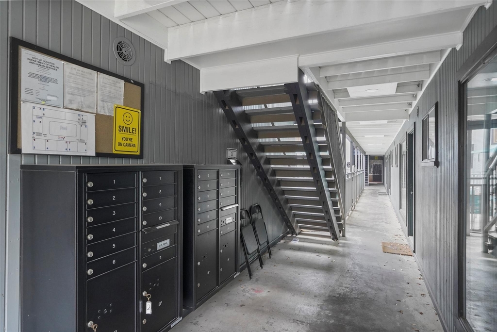 311 Hawthorne Street - Photo 22