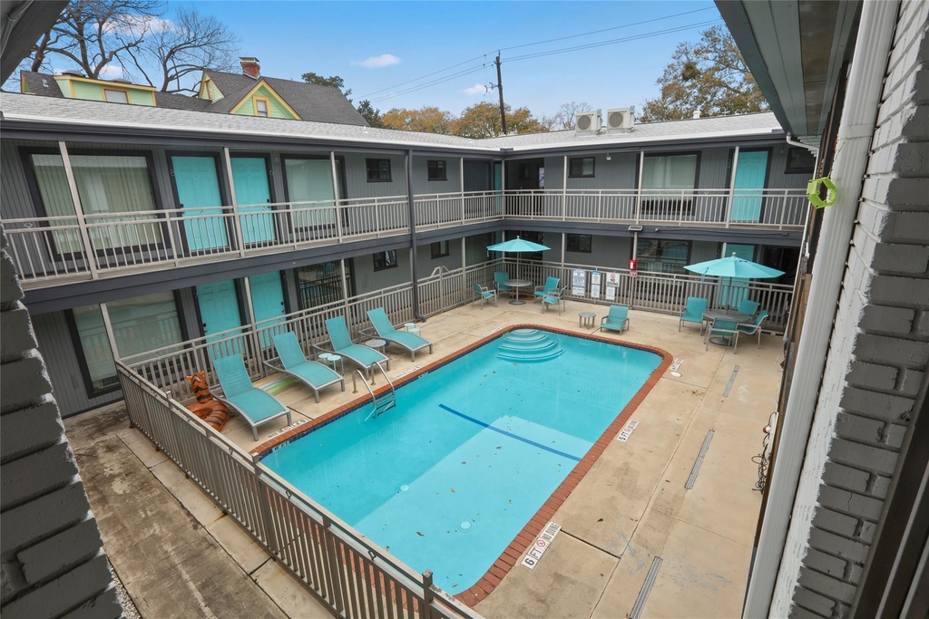 311 Hawthorne Street - Photo 20