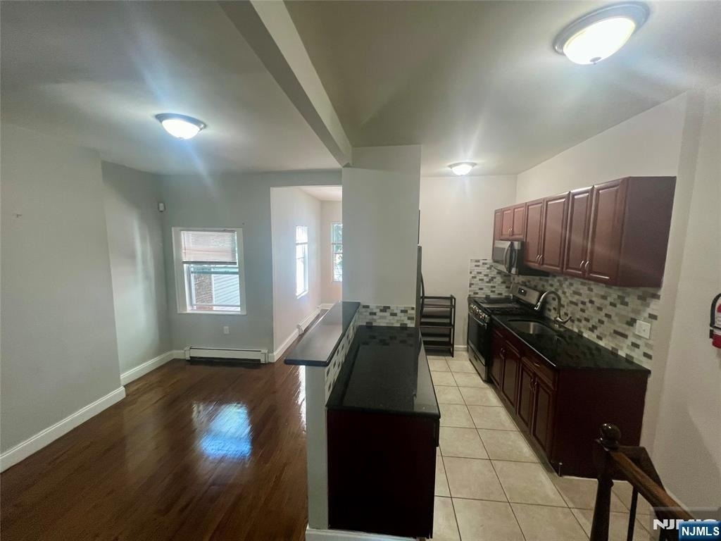 110 Peabody - Photo 3
