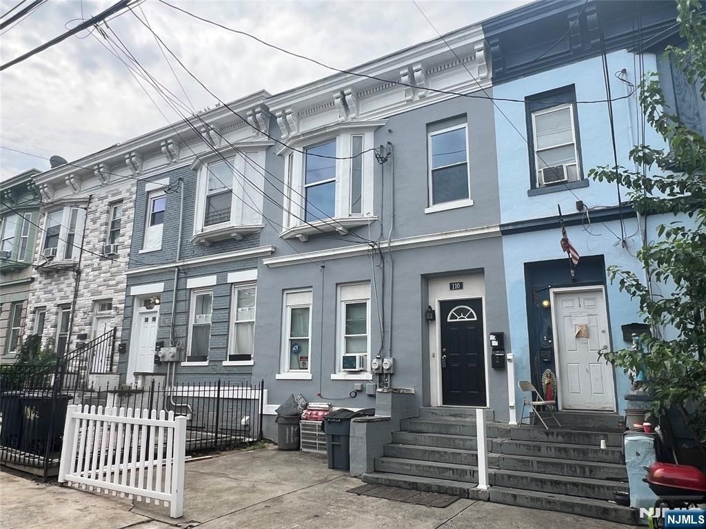 110 Peabody - Photo 0