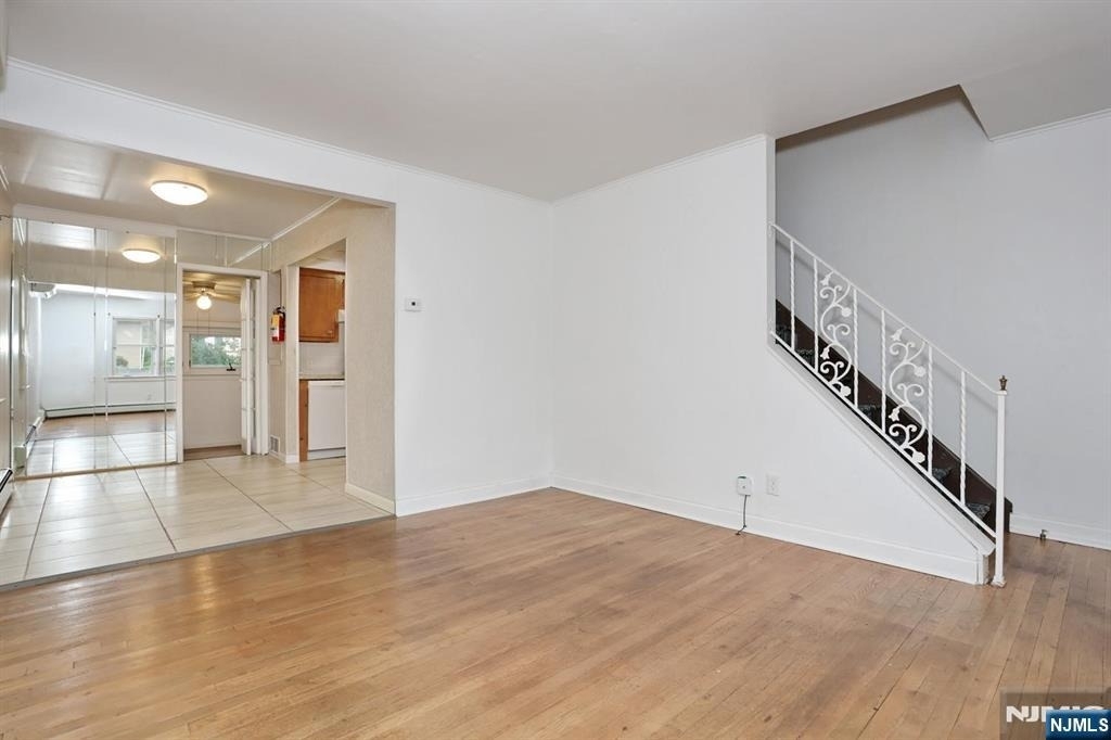 29-31 Linden - Photo 7
