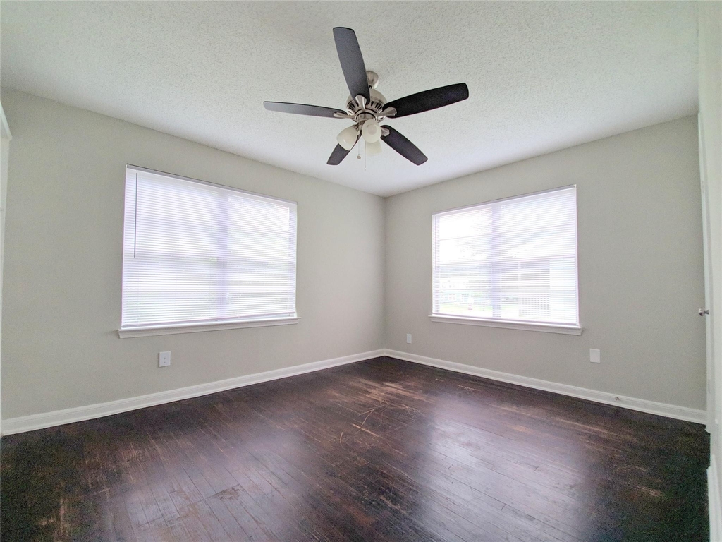 505 13th Street N - Photo 8