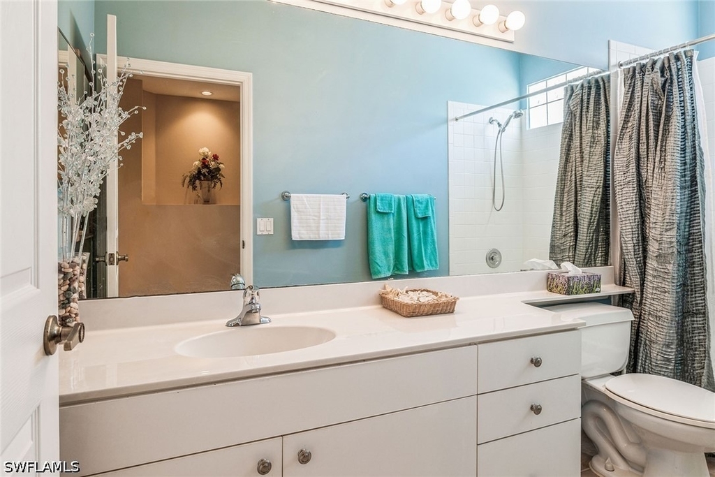 27080 Lake Harbor Court - Photo 11