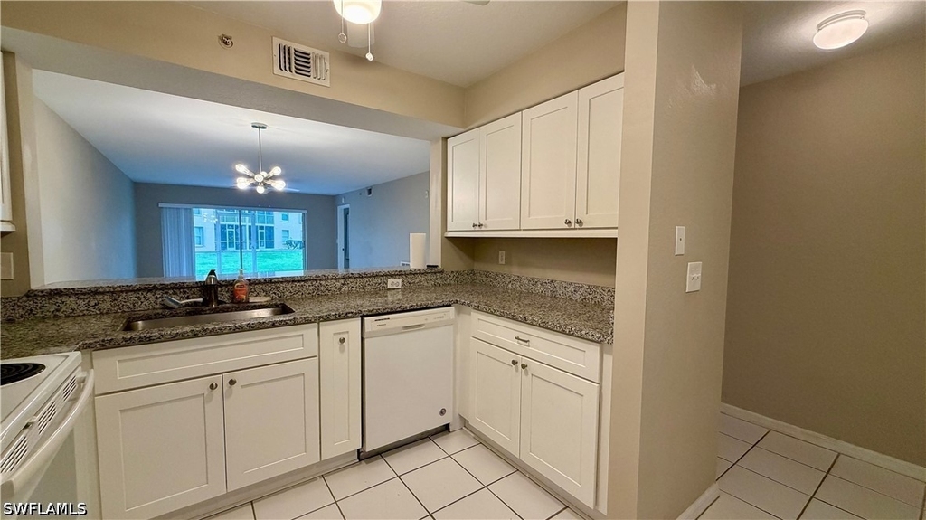 9640 Victoria Lane - Photo 4