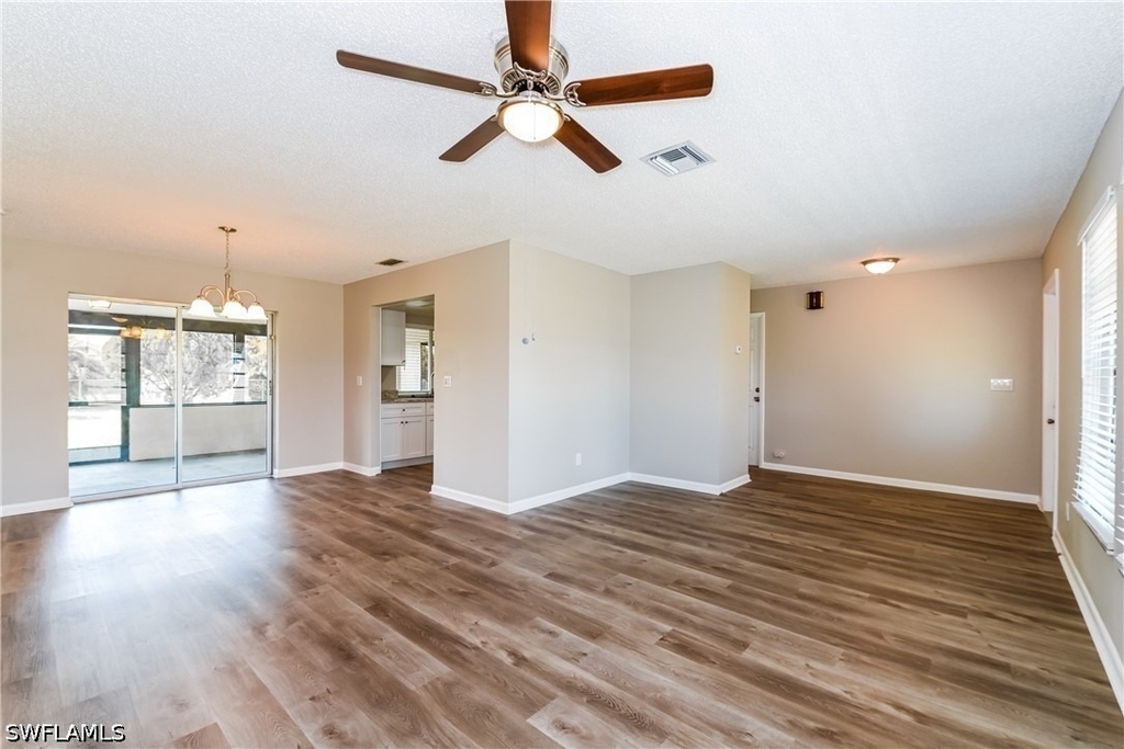 1408 Se 22nd Terrace - Photo 2
