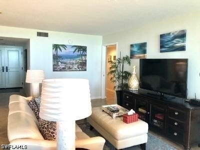 6585 Nicholas Boulevard - Photo 7