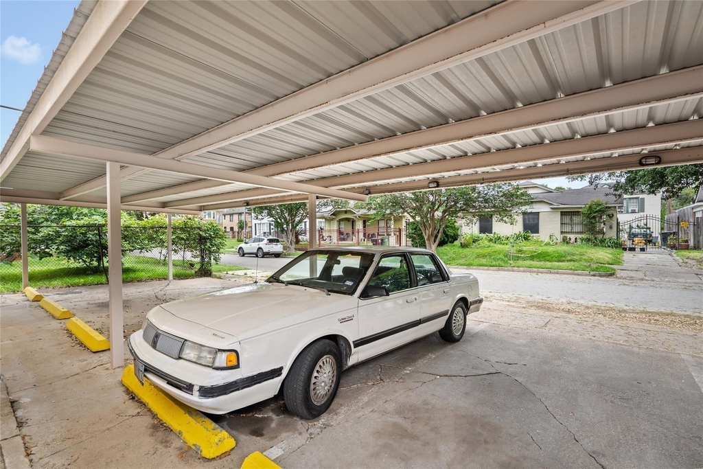 3910 Dallas Street - Photo 9