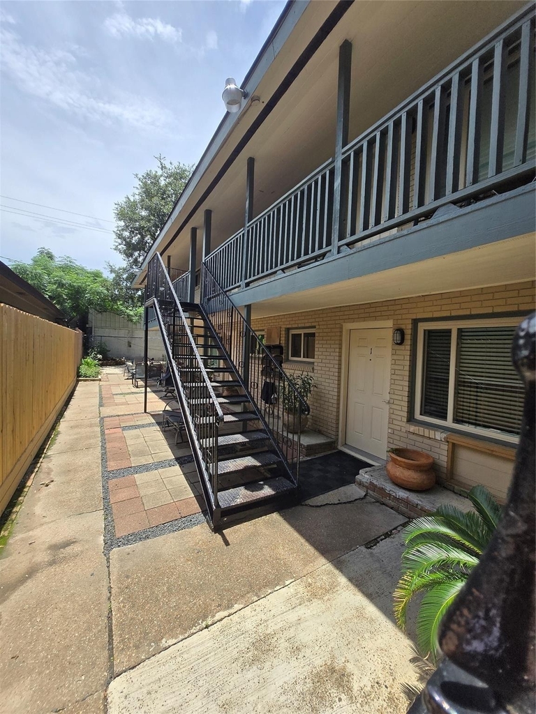 3910 Dallas Street - Photo 7