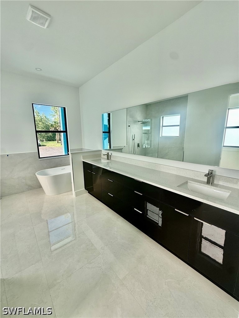 3144 10th Avenue Ne - Photo 5