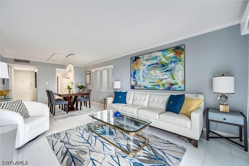 1300 Gulf Shore Boulevard N - Photo 4