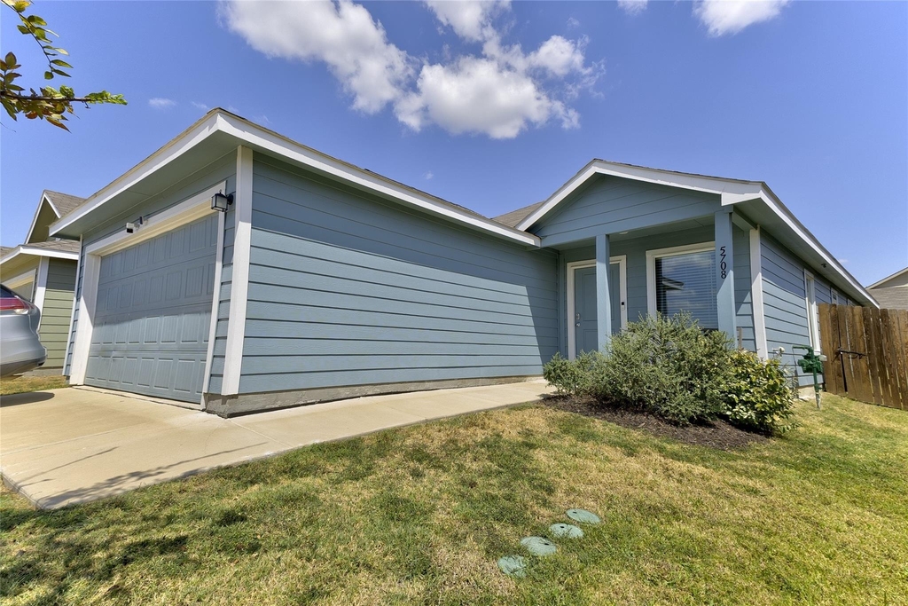 5708 Manarchos Lane - Photo 0